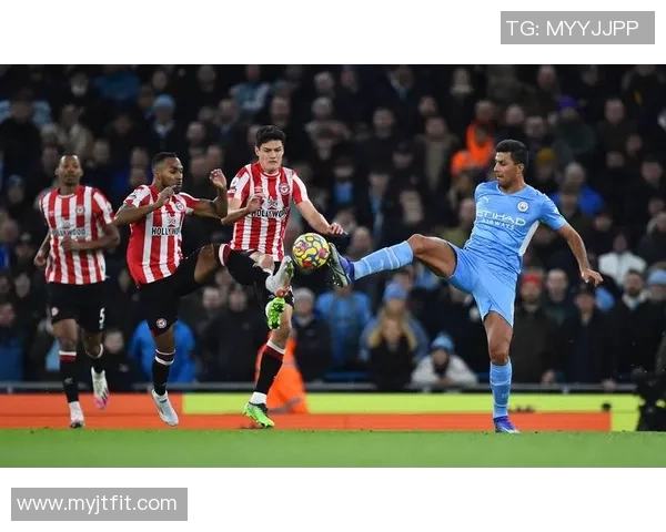 英超豪门群星闪耀赛场聚焦各队核心球员表现与未来走势